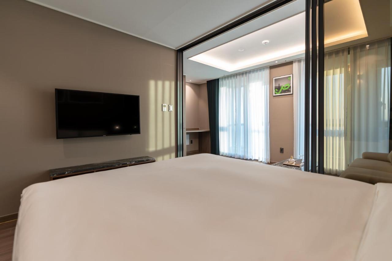 D Ov Haeundae Hotel Busan Exteriör bild